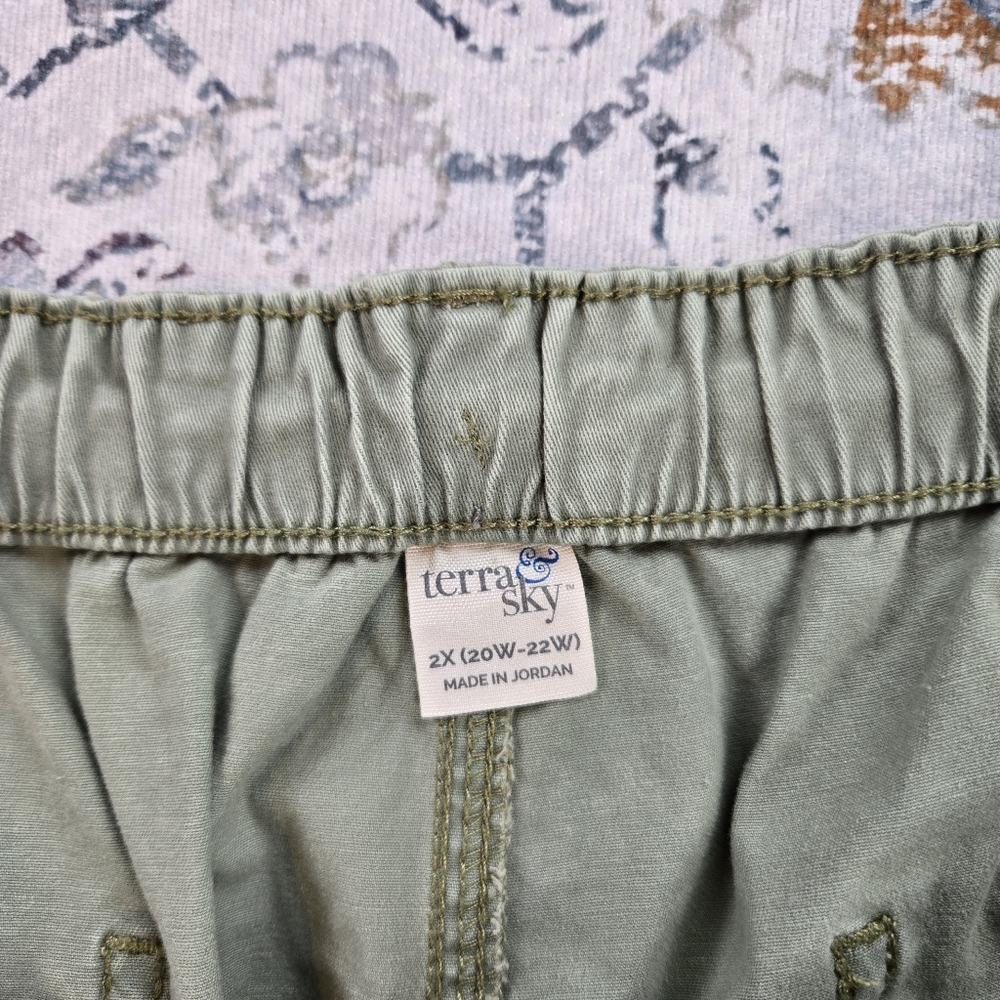 Terra & Sky Women’s Plus Size Pull On Denim Shorts Sage Wash Green 2X (20W-22W) - Picture 9 of 11